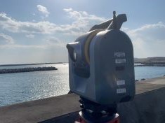 地上レーザー・トリンブルSX10